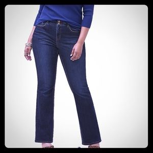 Lane Bryant NWT Sz 20 Av  low rise boot cut jean